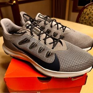 New Men’s Nike Quest 2
